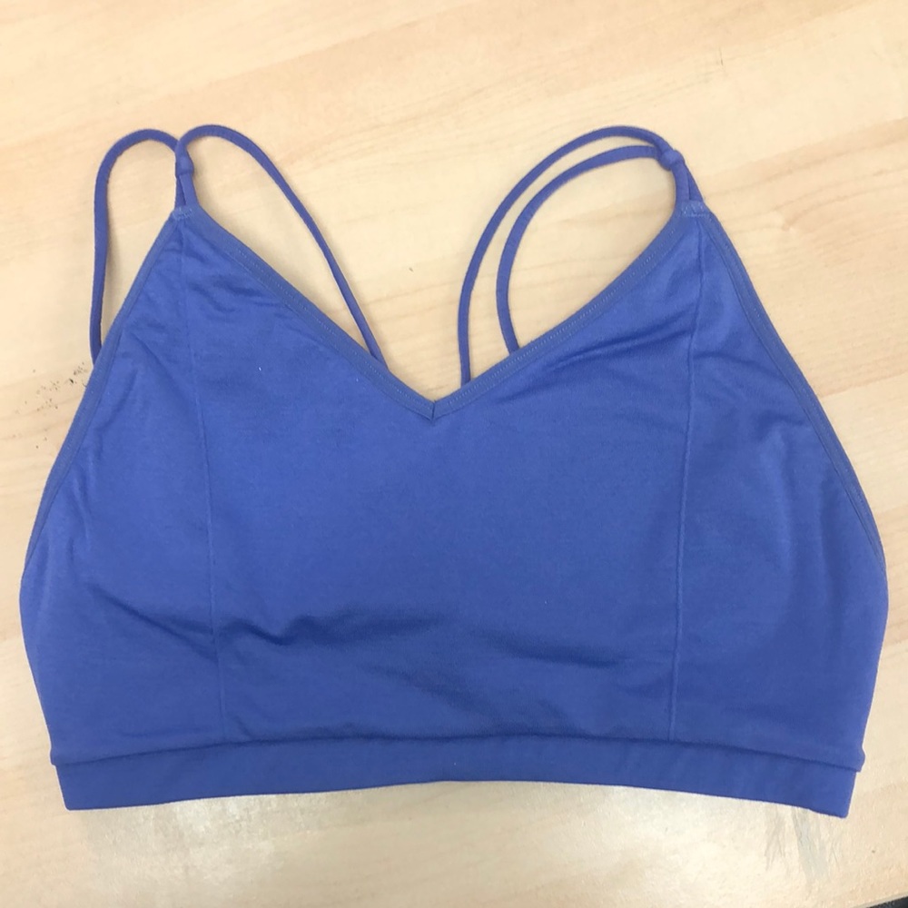 Lavender Strappy Sports Bra, Size Medium.